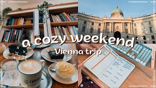 a cozy vlog #6 | trip to Vienna 🇦🇹 annotating books, nature walks, desk organization, journaling 📚