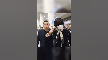 Taehyung did Jisoo’s flower dance at the airport 🌺 #taehyung #jisoo #vsoo #edit #trendingshorts