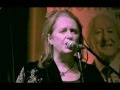 Capture de la vidéo Mary Coughlan, 'My Land Is Too Green', Galway 2011