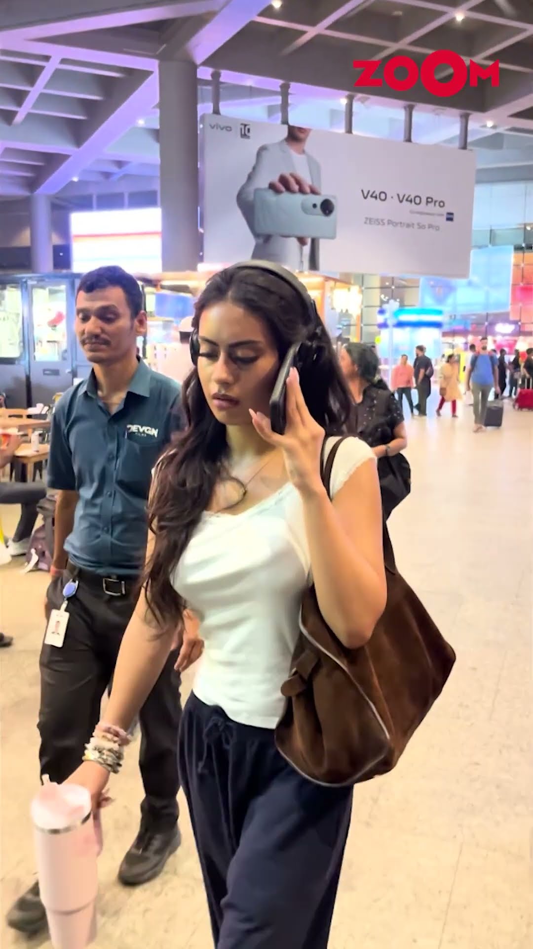 Nysa Devgn's UNFILTERED Self! Candid Moments of Ajay Devgn's STYLISH Daughter #shorts #nysadevgan