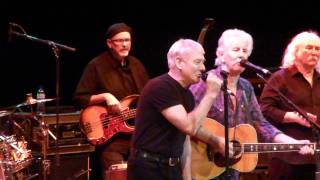 Graham Nash & Allan Clarke sing Bus stop screenshot 5