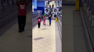 HAVING FUN WITH MY KIDS AT THE LAUNDROMAT 👀💙💕🫡#shorts #subscribe #laundromat