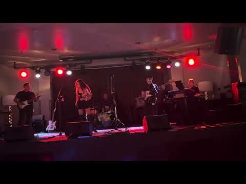 Norteños Musical - Casino Yak - Hombre Normal