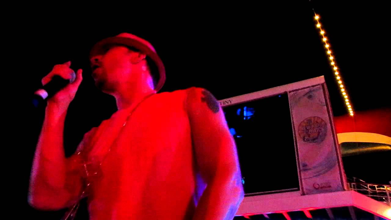 Donnie Wahlberg nkotb cruise 2011 YouTube
