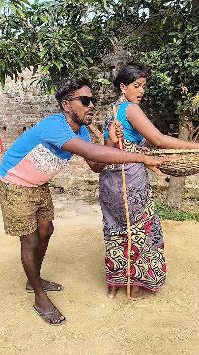 le pare #ekmotahathighumechala #funny #comedy #prank