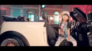 Chloe X - vroom vroom (feat AgnezMo)