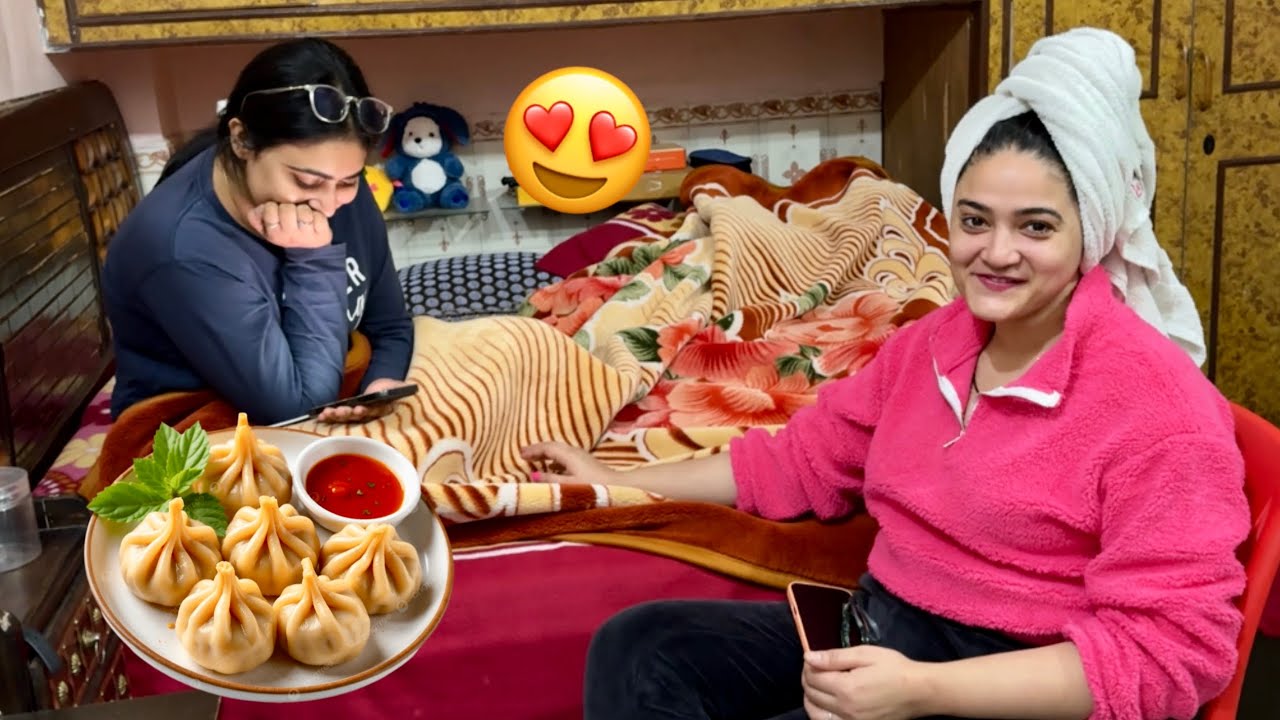 Sibbu ke liye banaye ghar pe momos😍❤️