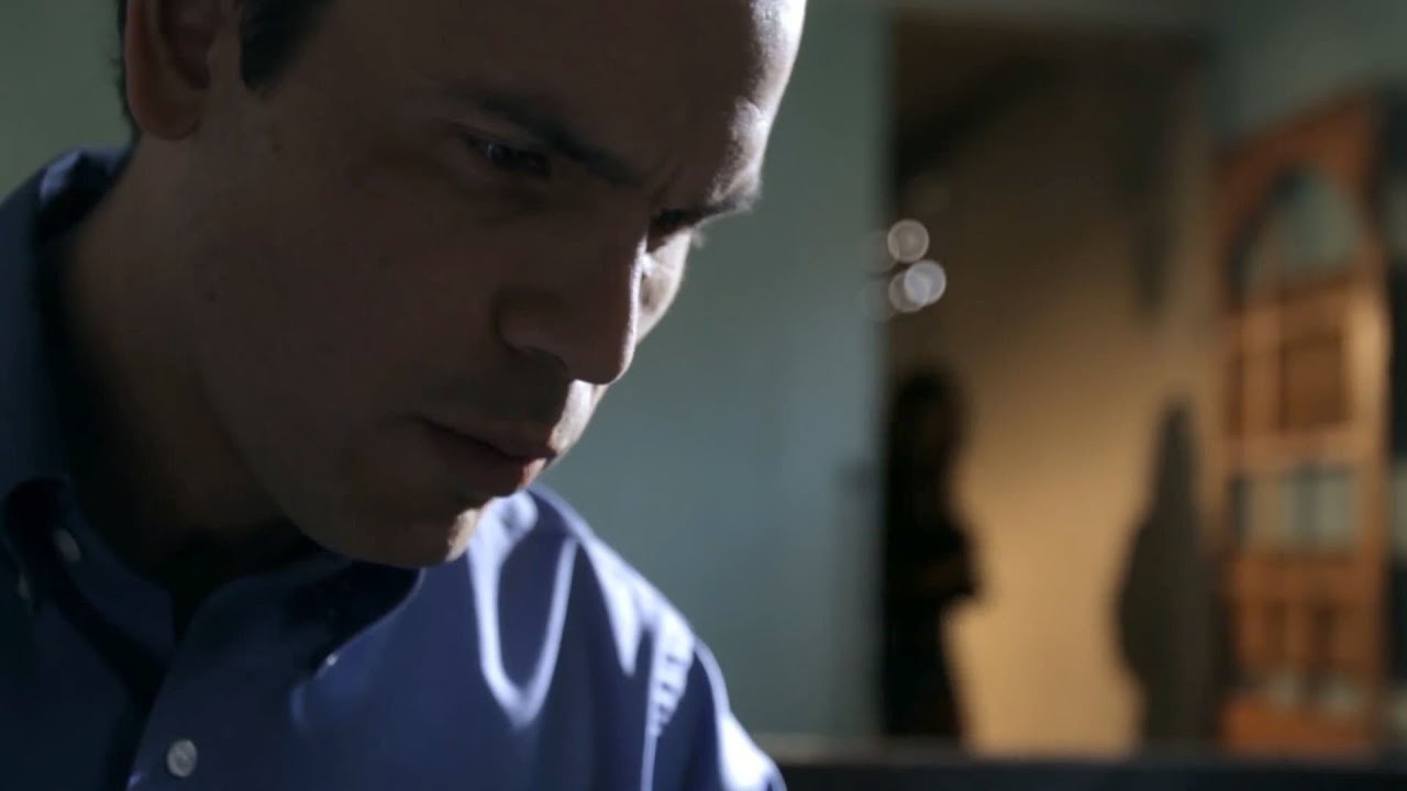 Los Traficantes trailer