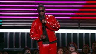 Diddy Introduces Machine Gun Kelly - BBMAs 2022