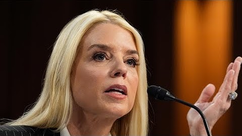 Trump defends Pam Bondi for handling of Jeffrey Epstein files