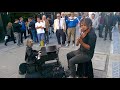 🎻  🎹 Increíble Violinista callejero con marioneta de Pianista en Peatonal Lavalle (Buenos Aires)