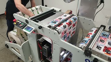 Labeltech Jumbo reel loading