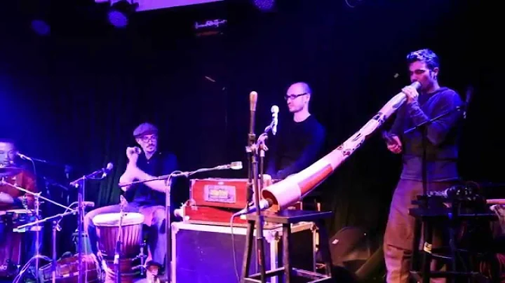 Sela Cajon & Percussion Solo by "GroovePapa" Yuan ...