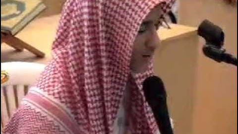 تلاوة رائعه لشاب مميز.flv