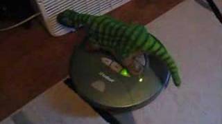 Pleo Plox vs. Roomba