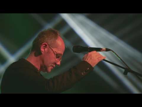 Colm Mac Con Iomaire and Iarla Ã'LionÃ¡ird performing 'Samhradh Samhradh' at Folkfest Killarney 2016