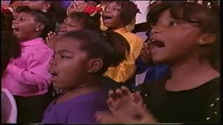 Video thumbnail of "Christmas Time - The Mississippi Children's Choir"