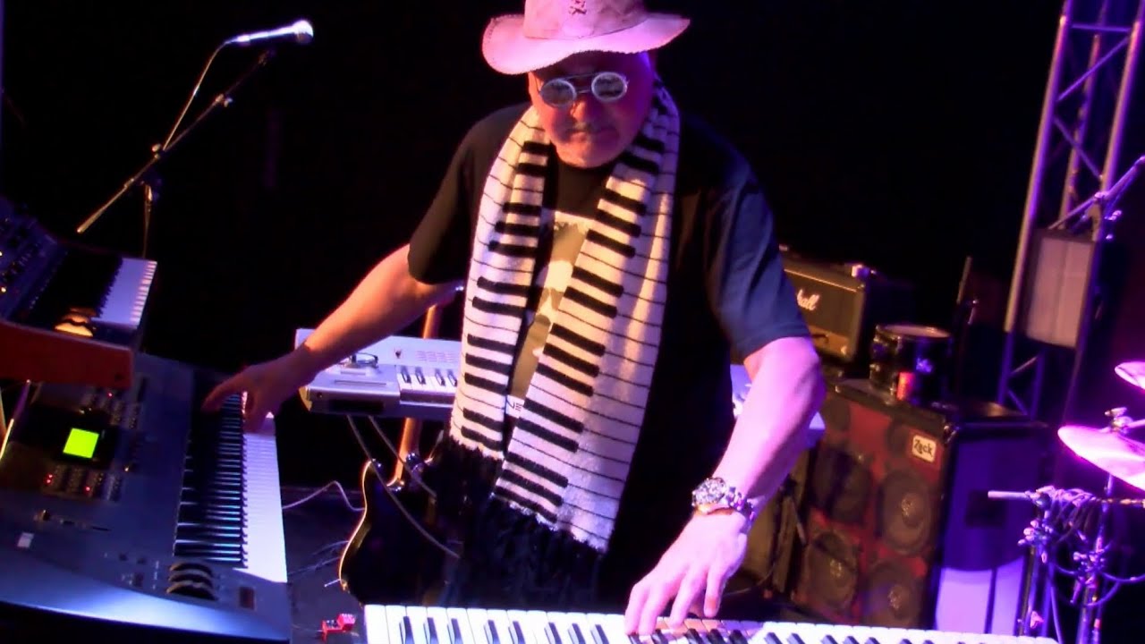 LIVESTAGE - Keeve Keen 2025