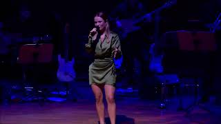 Przemija Uroda W Nas - Aleksandra Wylężek