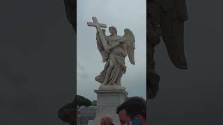 조각을 보고 감탄한 교황. 천사상. 베르니니.