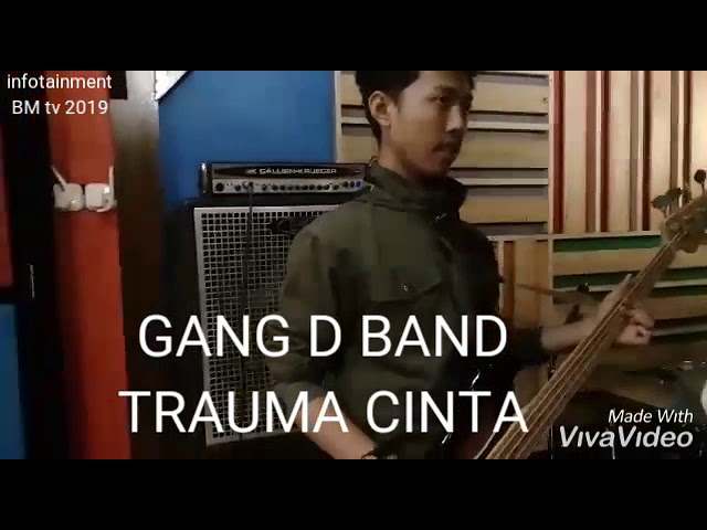 Trauma Cinta. Lyrics by Siswantono class=