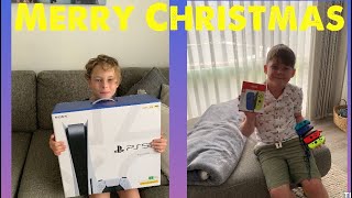 Opening Christmas presents 2021 (ps5 surprise)