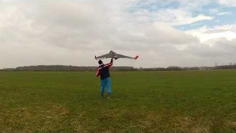 Skywalker X8 hand launch