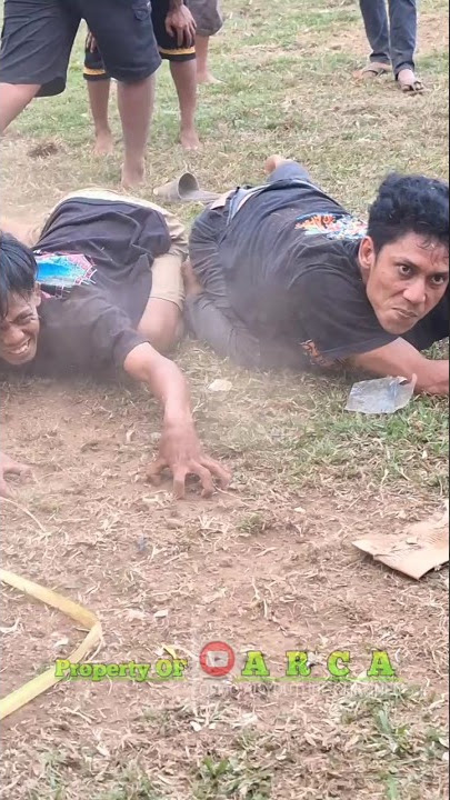 VIRAL❗DUA PRIA INI KESURUPAN MACAN 😱 #viral #ebeg #jaranan