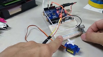 Aduino ：利用可變電阻控制舵機 Servo。