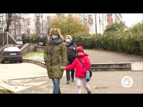 საახალწლო განათებების შესაძენად უნდა იხარჯებოდეს თუ არა თანხა ბიუჯეტიდან - გამოკითხვა თელავში