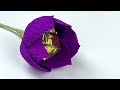 Фиолетовые цветы из креп бумаги и конфет для сладкой композиции // Свитдизайн // DIY Buket7ruTV