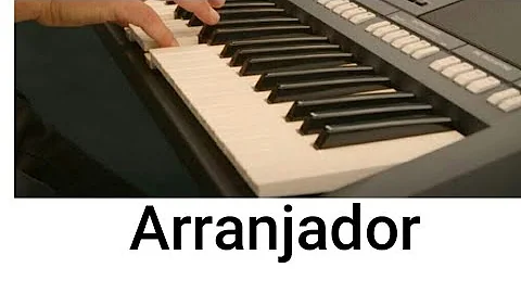 Como usar o acompanhamento automático do teclado?