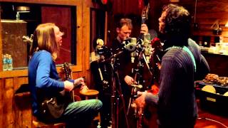 The Wood Brothers - In The Studio: Stealin' chords