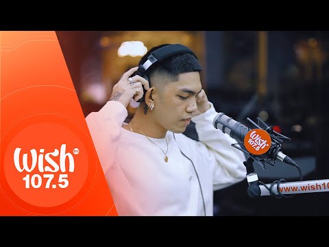 MC Einstein performs "Napagod Na" LIVE on Wish 107.5 Bus