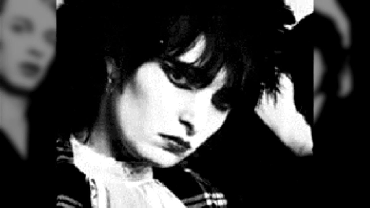 3. Pulled To Bits (1985, LIVE) / Siouxsie And The Banshees – At The BBC (CD3, 2009) 3. Pulled To Bits (1985, LIVE) / Siouxsie And The Banshees – At The BBC (CD3, 2009)