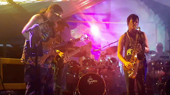 Graciously Departed plays Fire On The Mountain wit...