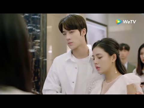 شياو تنهار فجأة ولحسن الحظ جاء مو يون مقطع من الحلقة 10 مسلسل حب أول عذب