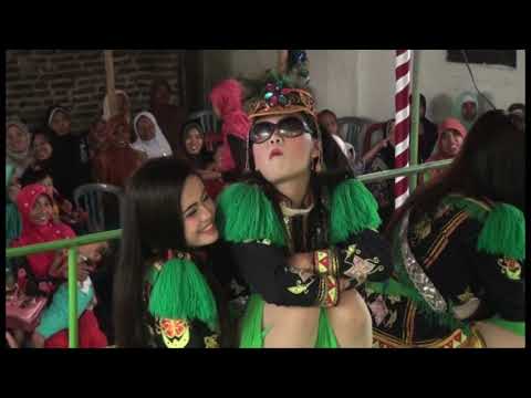 PUPUR WUYUNG AYU WULANSARI ERLITA \\ DOLALAK TUNAS KARYA