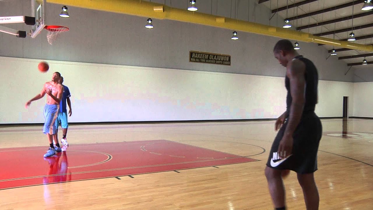 Great Hakeem Olajuwon Instructional video with Amar'e Stoudemire & JaVale McGee