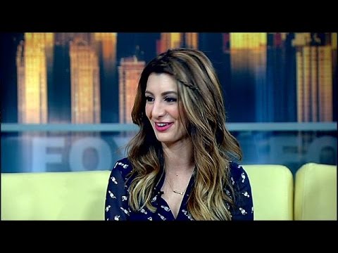 Βίντεο: Nasim Pedrad Καθαρή αξία: Wiki, Έγγαμος, Οικογένεια, Γάμος, Μισθός, Αδέρφια