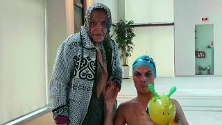 Бабушка и бассейн Gan 13