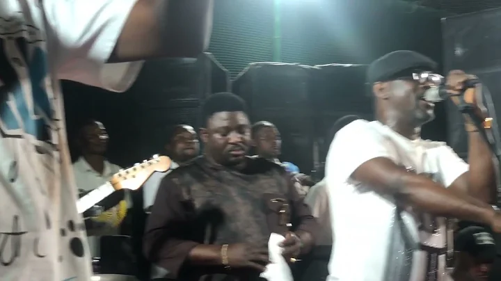 OGANLA ALABI PASUMA PAYS TRIBUTE TO MOTHER ADIJA KUBURA AT PITCH LOUNGE | #fujidigital #fujimusic