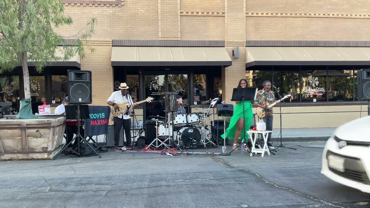 Groovis Maximus plays I Feel Good at Placentia Live! ft Trisha Covington