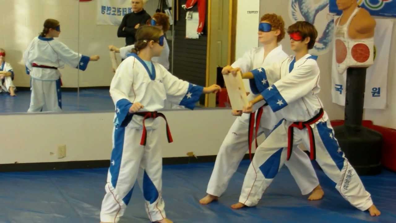 Blindfold Training Bateman's USA TaeKwonDo / EXPERT KARATE YouTube