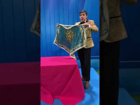 Секрет фокуса с платком и бутылкой #shorts