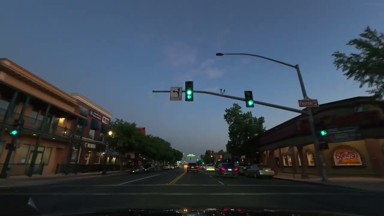 Fresno 4K Driving Tour - Old Town Clovis at Dusk