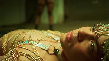 Floris - Manipulate (Official Video)