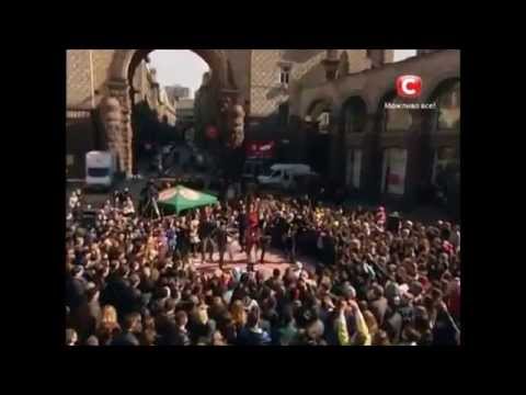 Светлана Тарабарова и Клей Угрюмого Забывай Караоке на Майдане