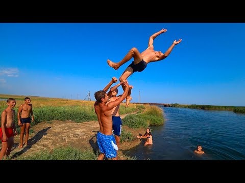 ПРИКОЛЬНЫЕ ПРЫЖКИ В ВОДУ ОТ ШКОЛЬНИКОВ