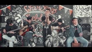 CAROLINE_DALAM DIAM (GIGS)